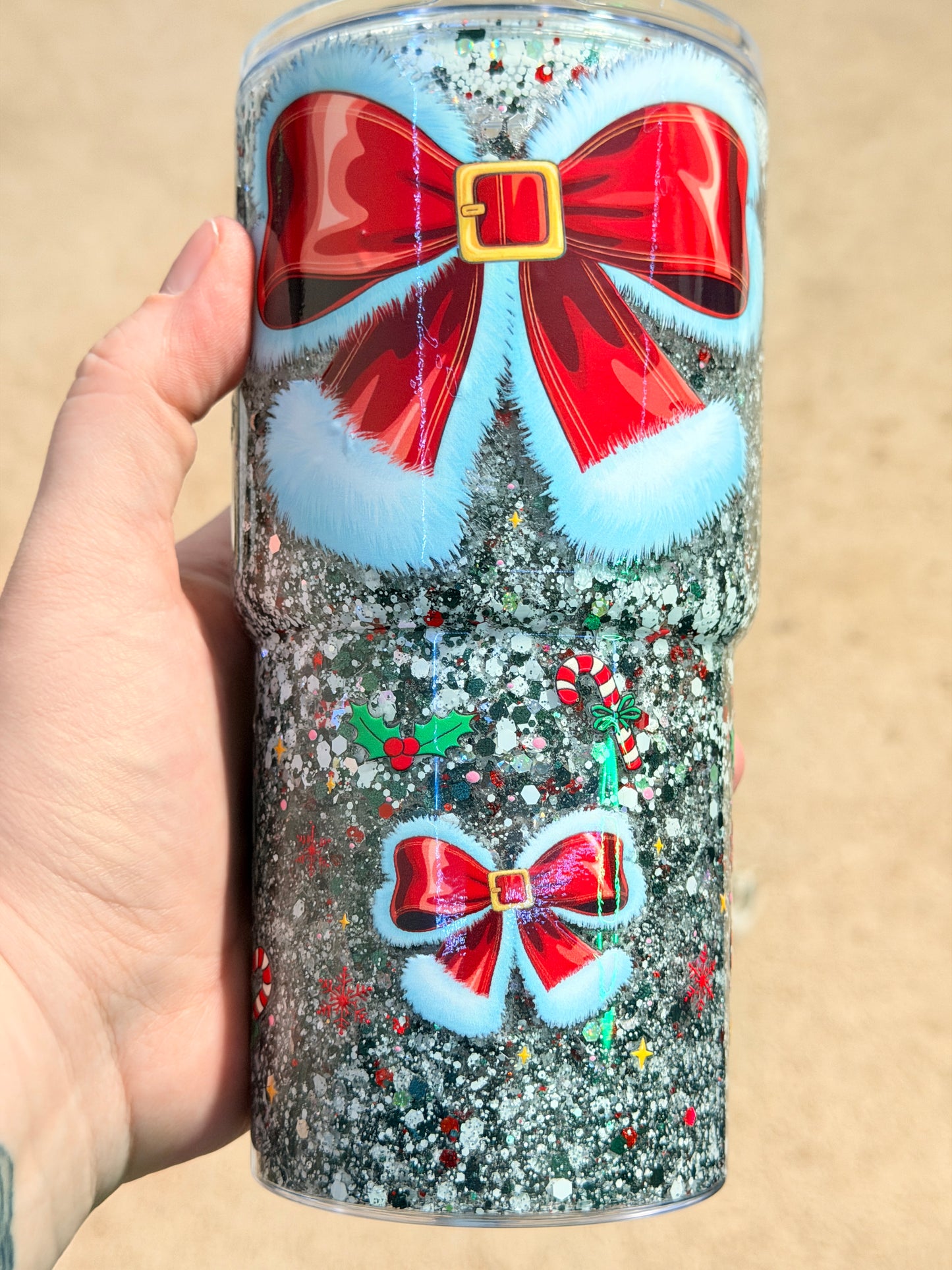 18oz Christmas snow globe cup